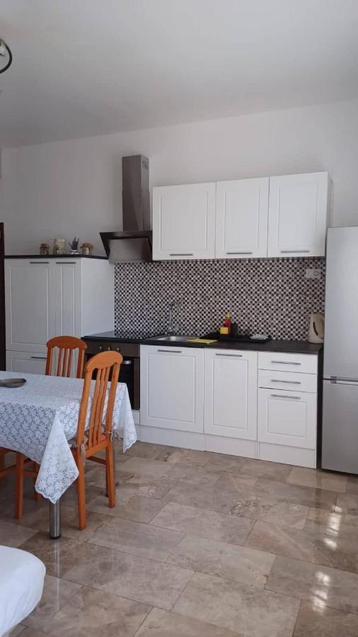 Apartments Senka Orebić Екстериор снимка