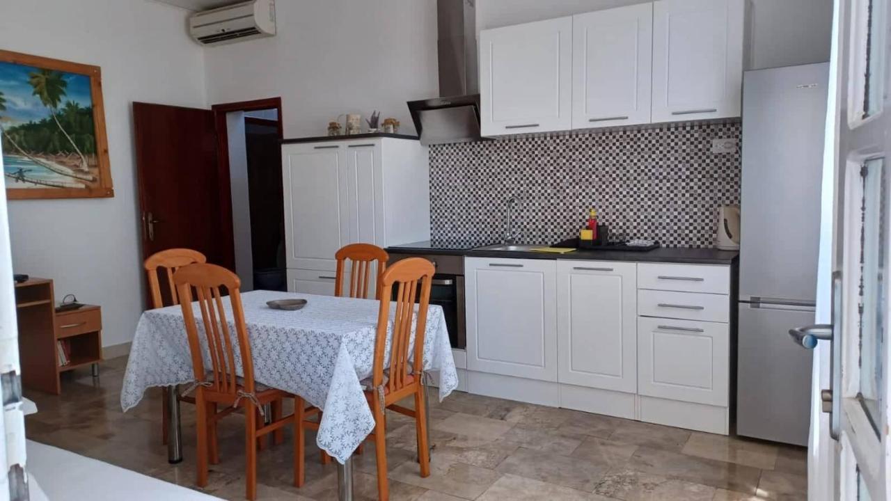 Apartments Senka Orebić Екстериор снимка