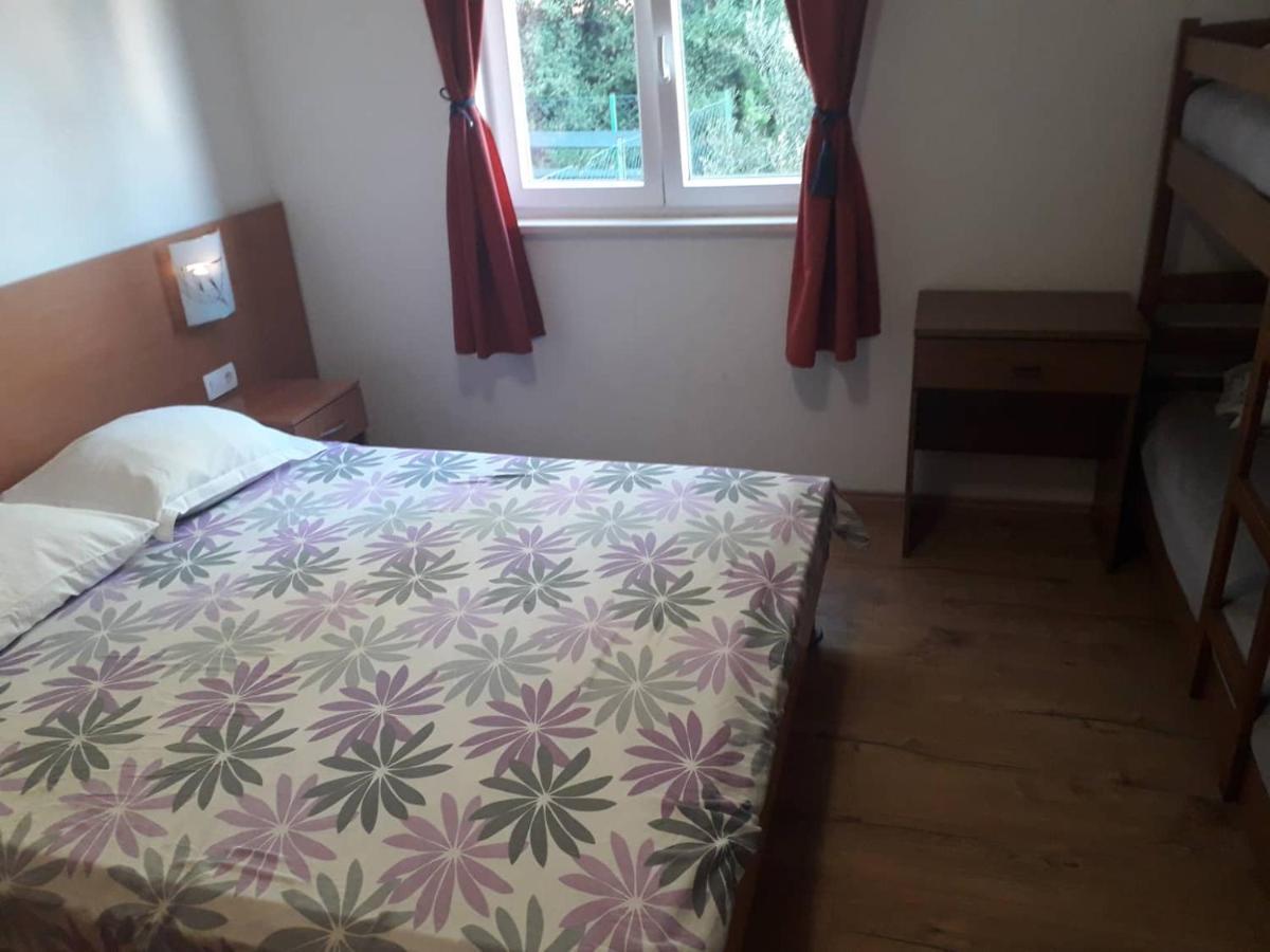 Apartments Senka Orebić Екстериор снимка