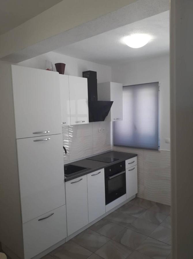 Apartments Senka Orebić Екстериор снимка